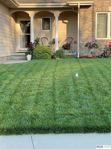 4304 N 176th Avenue, Omaha, NE 68116