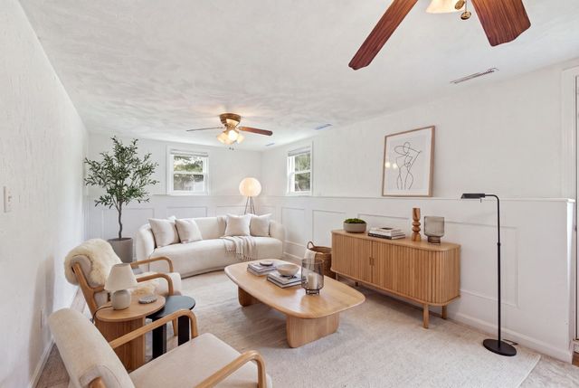 180 River St, Billerica, MA 01821