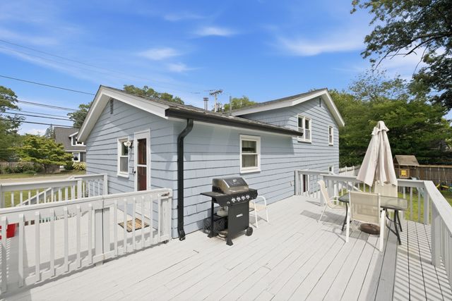 180 River St, Billerica, MA 01821