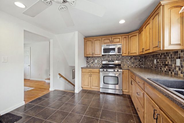 180 River St, Billerica, MA 01821