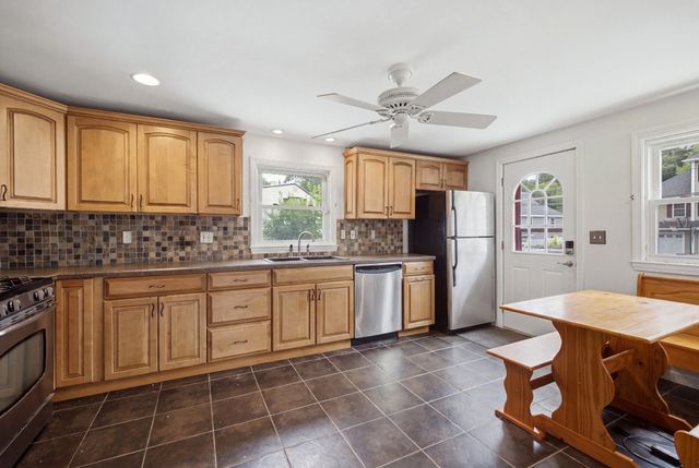 180 River St, Billerica, MA 01821