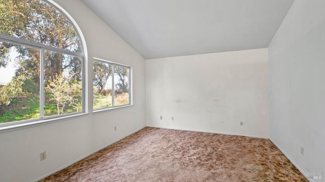 157 James River Rd, Vallejo, CA 94591