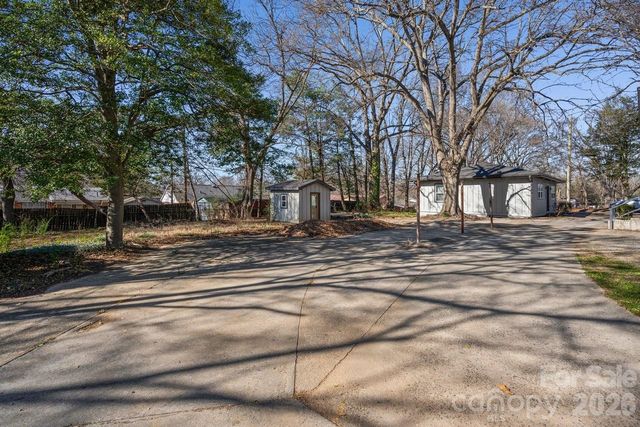 1713 Davis Park Road, Gastonia, NC 28052