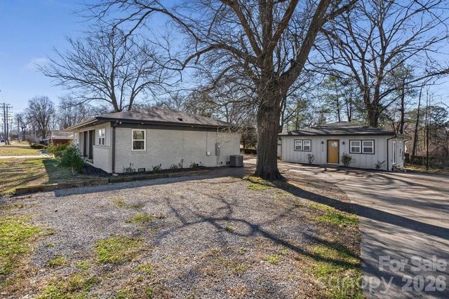 1713 Davis Park Road, Gastonia, NC 28052