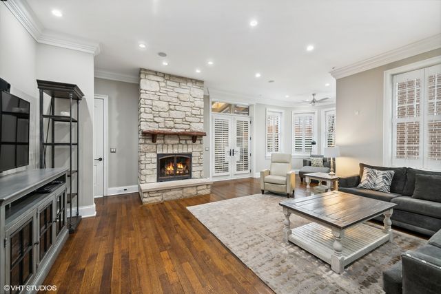 1515 N North Park Avenue, Chicago, IL 60610