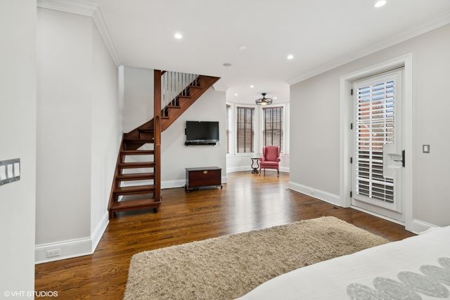 1515 N North Park Avenue, Chicago, IL 60610