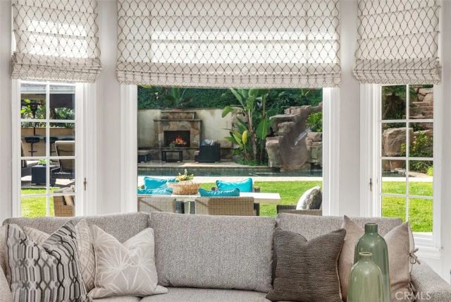 25582 Rapid Falls, Laguna Hills, CA 92653