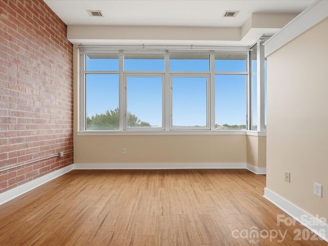 710 W Trade Street, Charlotte, NC 28202