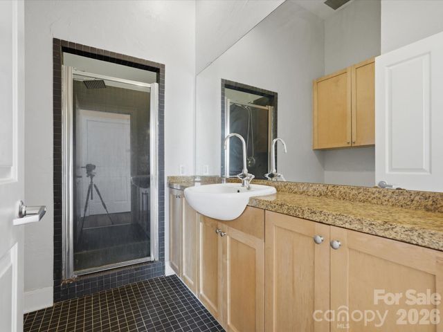 710 W Trade Street, Charlotte, NC 28202