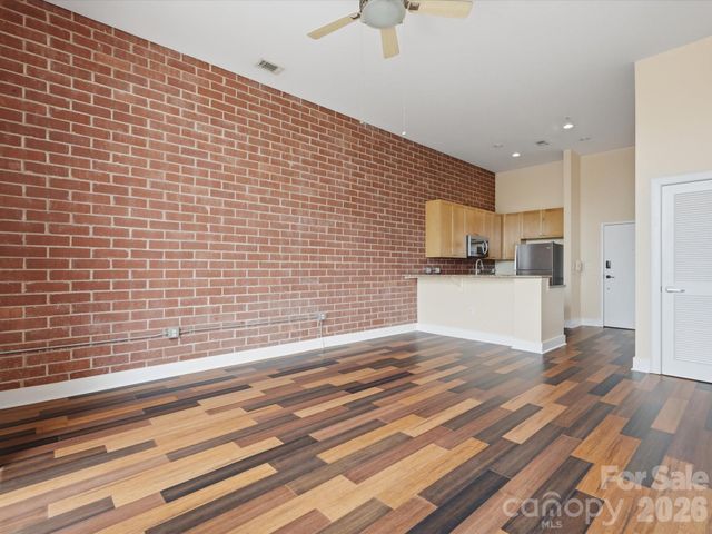 710 W Trade Street, Charlotte, NC 28202