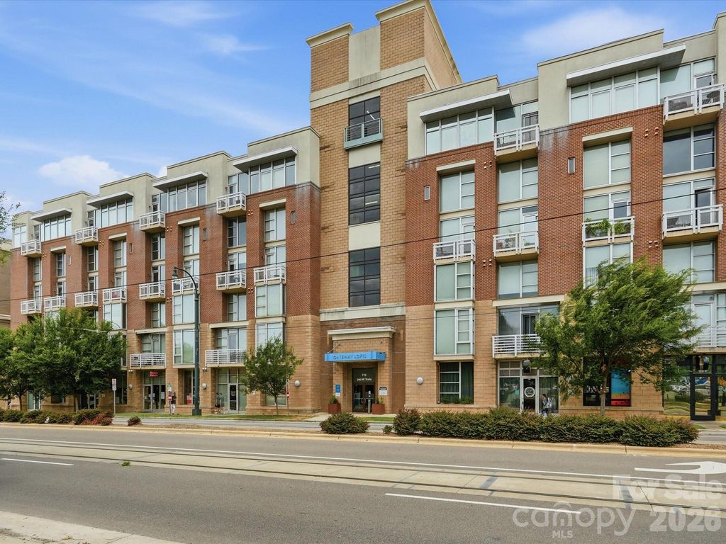 710 W Trade Street, Charlotte, NC 28202