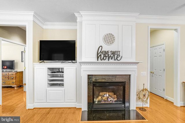 8965 YELLOW DAISY PL, Lorton, VA 22079