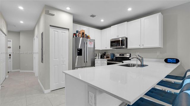 1025 NW 4th Ter, Florida City, FL 33034