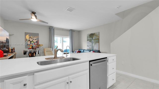 1025 NW 4th Ter, Florida City, FL 33034