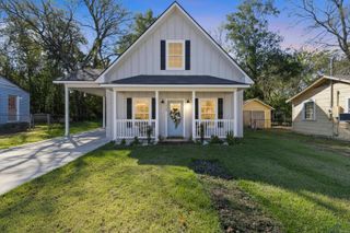 223 Hurley, Gladewater, TX 75647