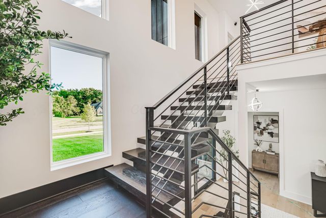 1022 Lale Point, Delaware, OH 43015
