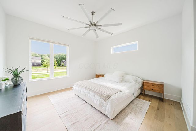 1022 Lale Point, Delaware, OH 43015