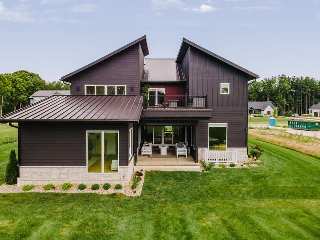 1022 Lale Point, Delaware, OH 43015