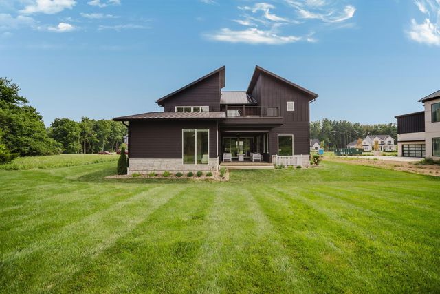 1022 Lale Point, Delaware, OH 43015