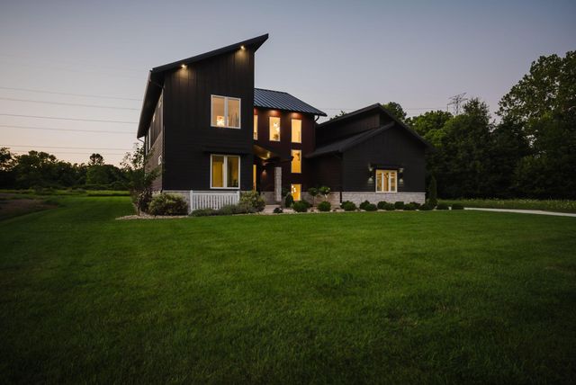 1022 Lale Point, Delaware, OH 43015