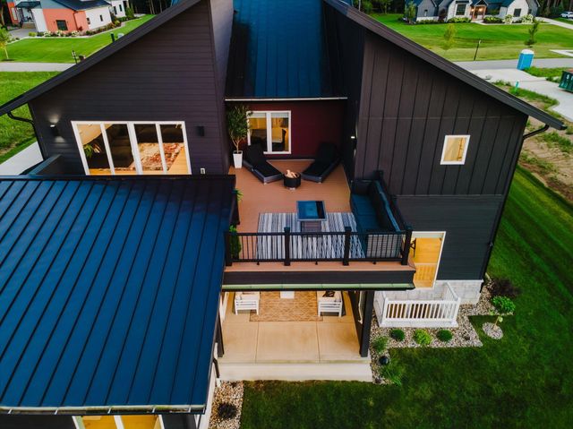 1022 Lale Point, Delaware, OH 43015