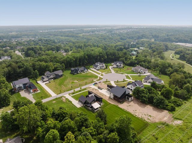 1022 Lale Point, Delaware, OH 43015