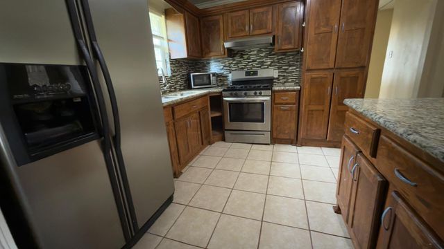 2415 Huntington Drive, Pasadena, TX 77506