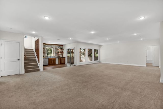 8381 Mossy Stone St, Maize, KS 67101