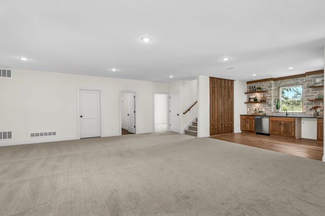 8381 Mossy Stone St, Maize, KS 67101