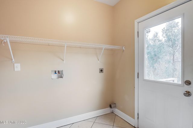 364 Clark Avenue, Pass Christian, MS 39571