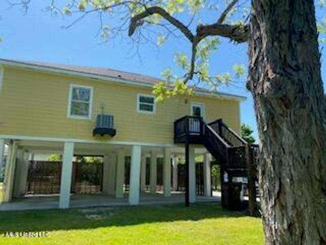 364 Clark Avenue, Pass Christian, MS 39571