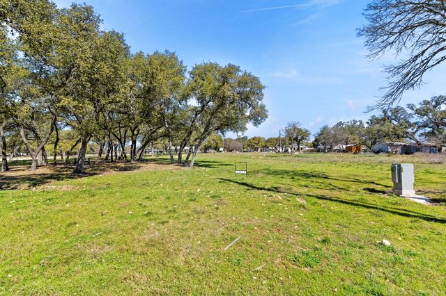 1113 Mesquite ST, Blanco, TX 78606
