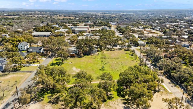 1113 Mesquite ST, Blanco, TX 78606
