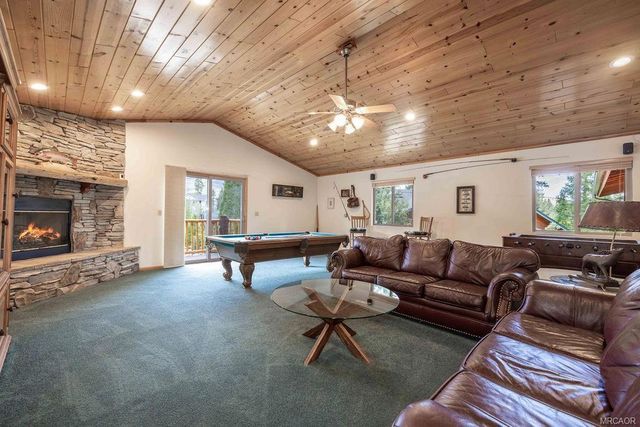 379 Fawntrail Place, Big Bear, CA 92315