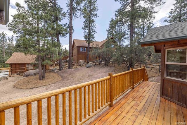 379 Fawntrail Place, Big Bear, CA 92315