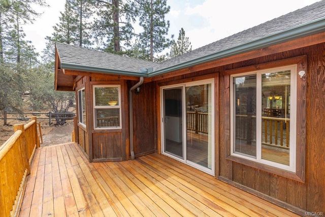 379 Fawntrail Place, Big Bear, CA 92315