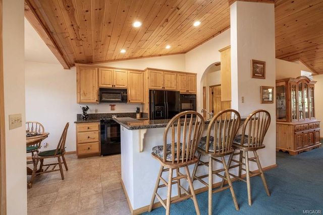 379 Fawntrail Place, Big Bear, CA 92315
