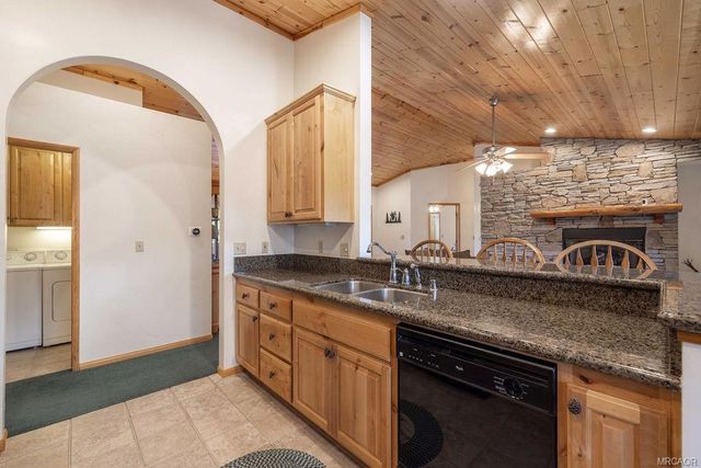 379 Fawntrail Place, Big Bear, CA 92315