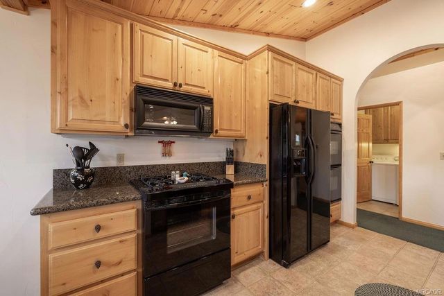 379 Fawntrail Place, Big Bear, CA 92315