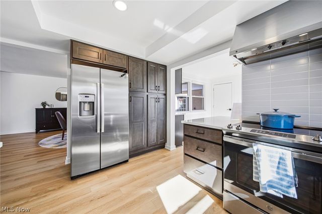 2353 Charney Road, University Heights, OH 44118