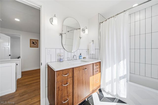 2353 Charney Road, University Heights, OH 44118