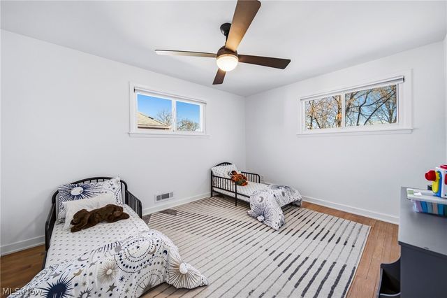 2353 Charney Road, University Heights, OH 44118