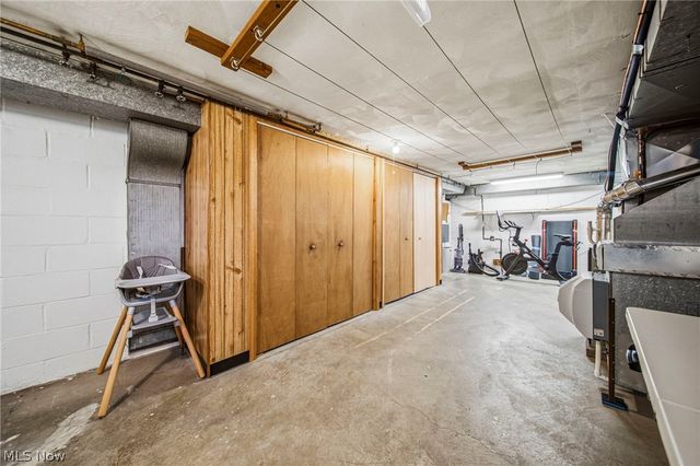 2353 Charney Road, University Heights, OH 44118