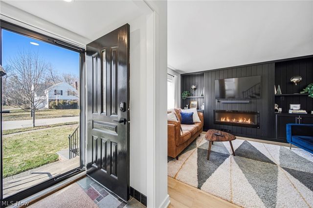 2353 Charney Road, University Heights, OH 44118