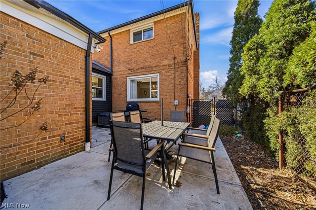 2353 Charney Road, University Heights, OH 44118