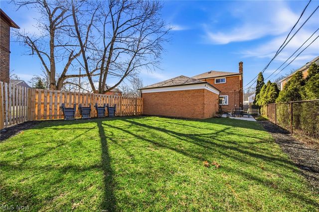 2353 Charney Road, University Heights, OH 44118