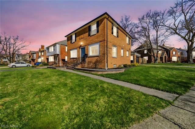 2353 Charney Road, University Heights, OH 44118