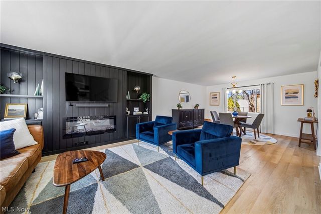 2353 Charney Road, University Heights, OH 44118