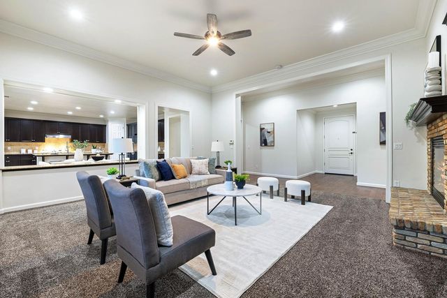 1945 N Emil Avenue, Clovis, CA 93619