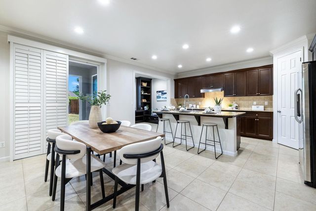 1945 N Emil Avenue, Clovis, CA 93619